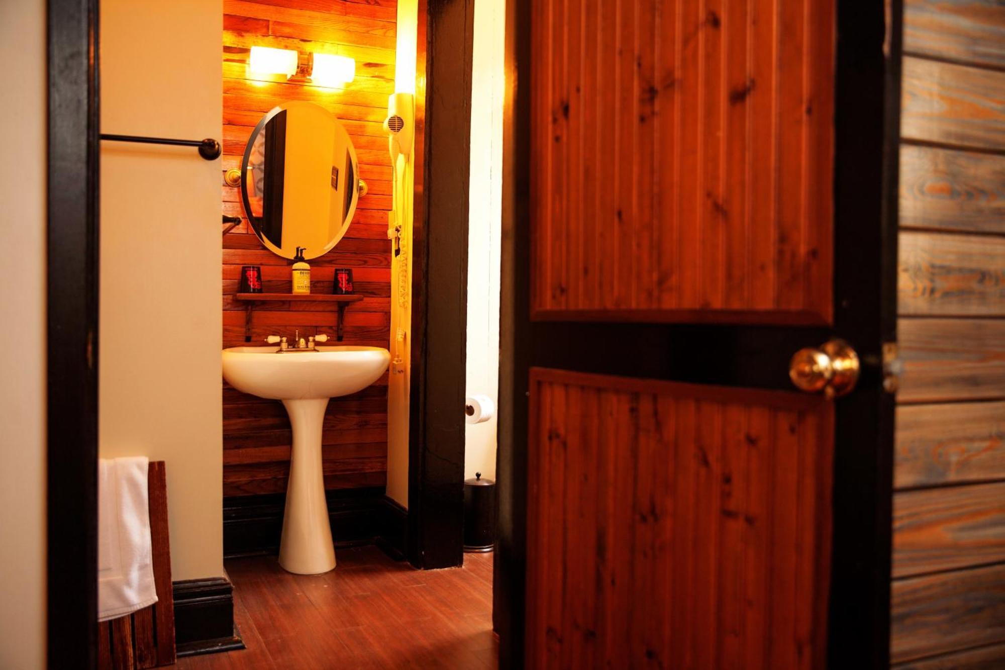 Royal Street Inn & Bar 뉴올리언스 객실 사진